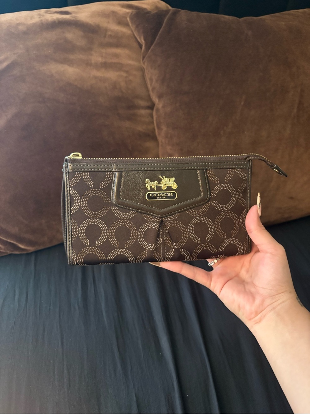 Vintage Coach brown wristlet/wallet - Picture 6 of 6